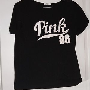 pink t-shirt